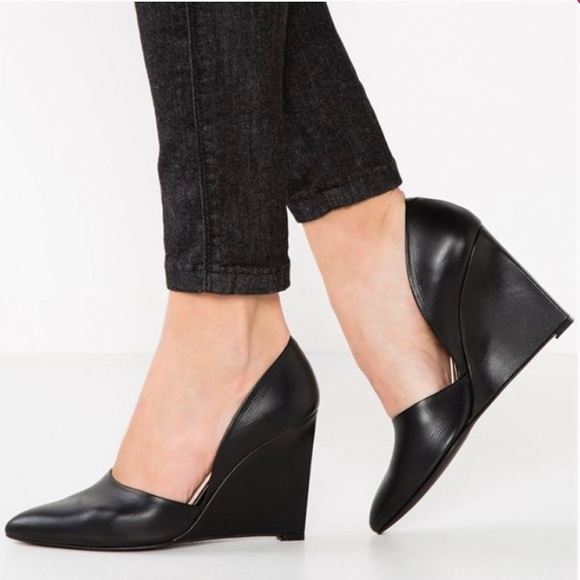 FSJ | Shoes | Size 5 Black Closed Toe 